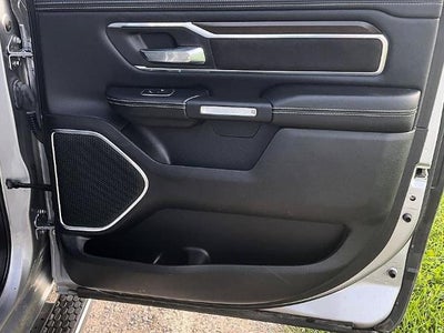 2022 RAM 1500 Laramie 4x4 Crew Cab 6'4" Box