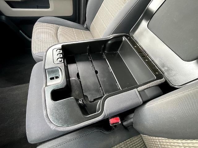 2009 Dodge Ram 1500 2WD Crew Cab 5.6 Ft Box SLT