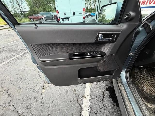 2012 Ford Escape FWD 4dr Limited