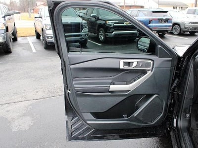 2023 Ford Explorer XLT 4WD