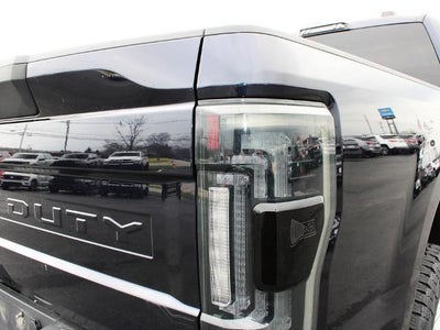 2022 Ford Super Duty F-250 SRW XLT 4WD Crew Cab 6.75' Box