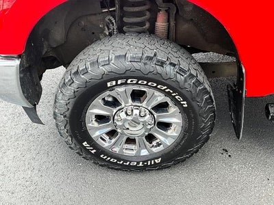 2017 Ford Super Duty F-250 SRW Lariat 4WD SuperCab 6.75' Box