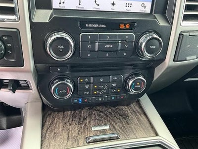 2017 Ford Super Duty F-250 SRW Lariat 4WD SuperCab 6.75' Box