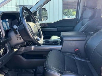 2024 Ford Super Duty F-350 SRW LARIAT 4WD Crew Cab 6.75' Box