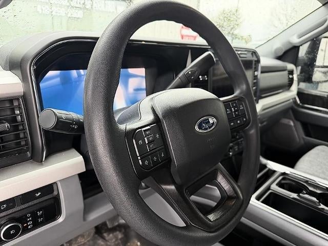 2023 Ford Super Duty F-350 SRW XLT 4WD Crew Cab 6.75' Box
