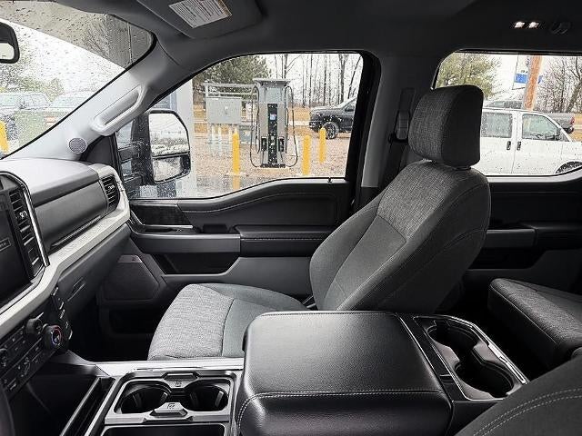 2023 Ford Super Duty F-350 SRW XLT 4WD Crew Cab 6.75' Box