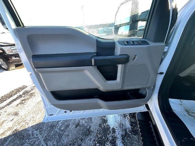 2018 Ford Super Duty F-350 SRW XL 4WD Crew Cab 6.75' Box