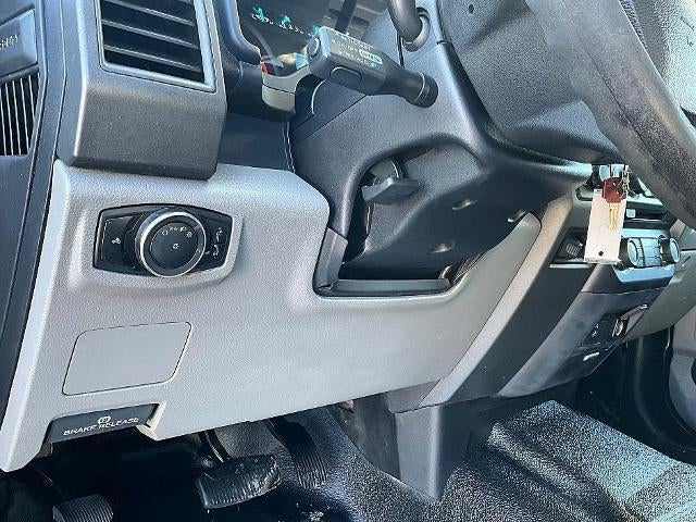 2018 Ford Super Duty F-350 SRW XL 4WD Crew Cab 6.75' Box