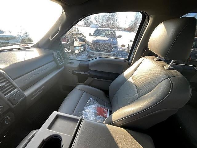 2018 Ford Super Duty F-350 SRW XL 4WD Crew Cab 6.75' Box