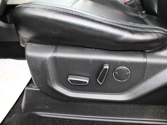 2019 Ford Super Duty F-350 SRW LARIAT 4WD Crew Cab 6.75' Box