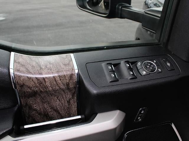 2019 Ford Super Duty F-350 SRW LARIAT 4WD Crew Cab 6.75' Box