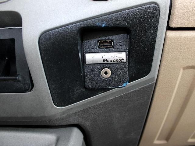 2015 Ford Super Duty F-350 SRW 4WD Crew Cab 6-3/4 Ft Box XLT