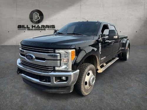 2017 Ford Super Duty F-350 DRW Lariat 4WD Crew Cab 8' Box