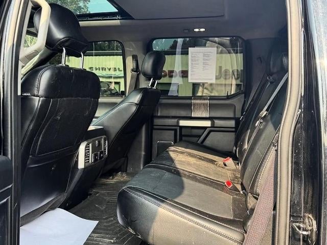 2017 Ford Super Duty F-350 DRW Lariat 4WD Crew Cab 8' Box