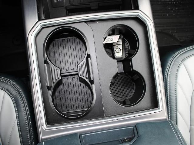 2022 Ford Super Duty F-450 DRW Limited 4WD Crew Cab 8' Box