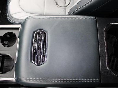 2022 Ford Super Duty F-450 DRW Limited 4WD Crew Cab 8' Box