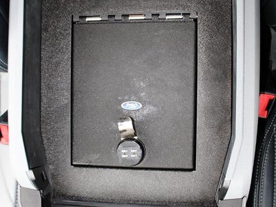 2022 Ford Super Duty F-450 DRW Limited 4WD Crew Cab 8' Box