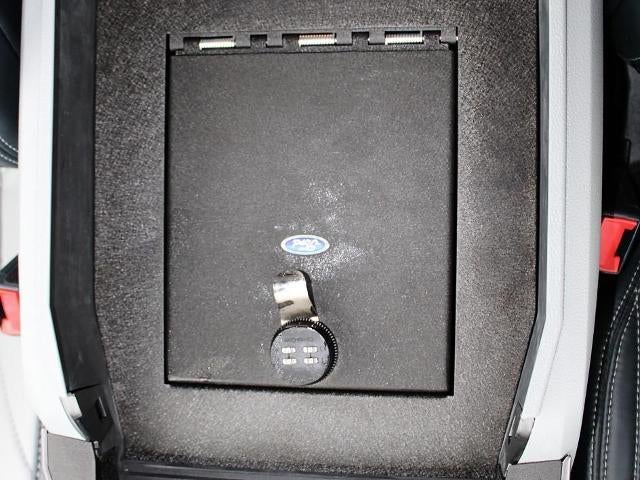 2022 Ford Super Duty F-450 DRW Limited 4WD Crew Cab 8' Box