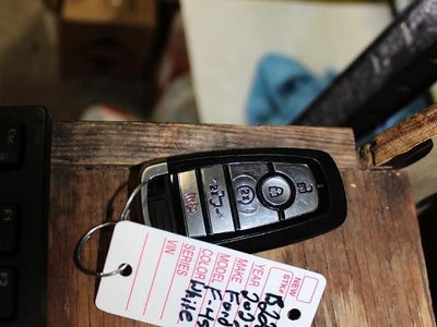 2022 Ford Super Duty F-450 DRW Limited 4WD Crew Cab 8' Box