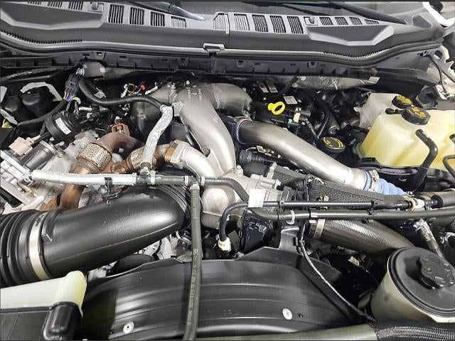 2022 Ford Super Duty F-450 DRW Limited 4WD Crew Cab 8' Box