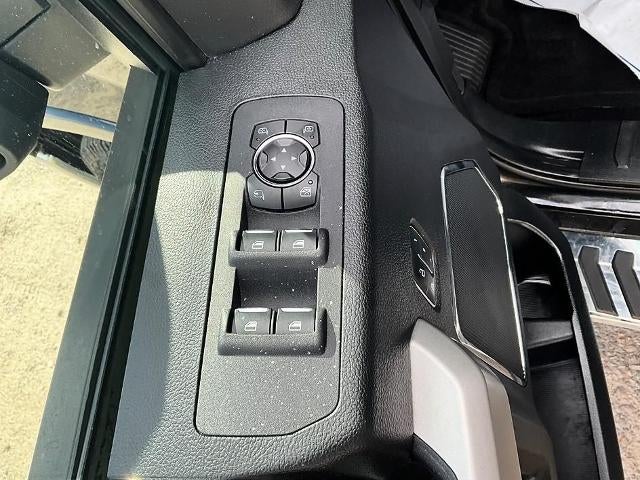 2015 Ford F-150 4WD SuperCrew 5-1/2 Ft Box Lariat