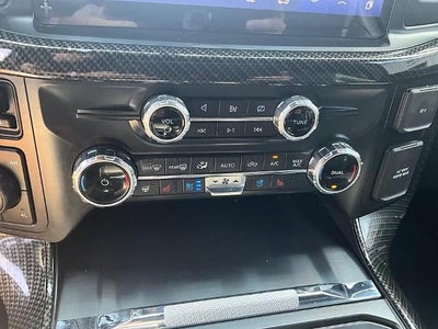 2022 Ford F-150 LARIAT 4WD SuperCrew 5.5' Box