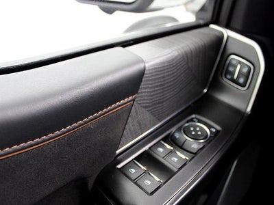 2022 Ford F-150 Platinum 4WD SuperCrew 5.5' Box