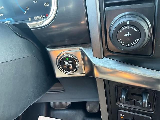 2022 Ford F-150 LARIAT 4WD SuperCrew 5.5' Box