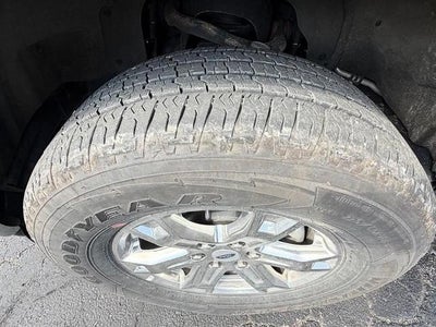 2022 Ford F-150 LARIAT 4WD SuperCrew 5.5' Box
