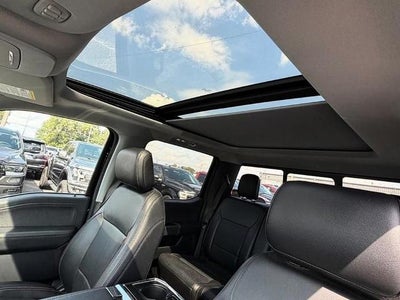 2022 Ford F-150 LARIAT 4WD SuperCrew 5.5' Box