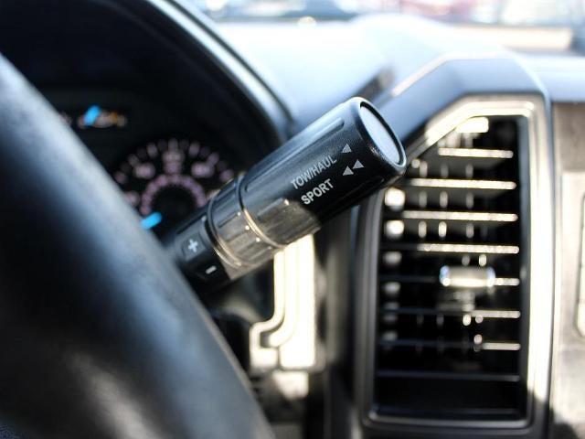 2015 Ford F-150 2WD Regular Cab 6-1/2 Ft Box XL