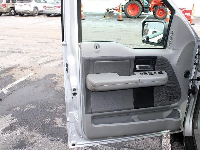 2006 Ford F-150 4WD SuperCrew Styleside 5-1/2 Ft Box XLT