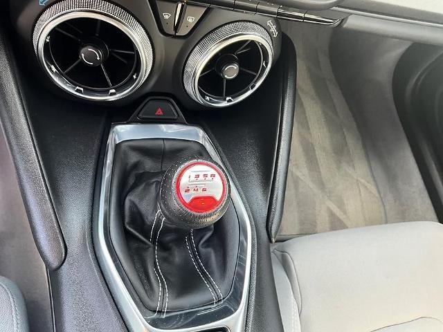 2020 Chevrolet Camaro 2dr Coupe LT1