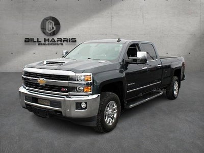 2017 Chevrolet Silverado 3500 HD Crew Cab Long Box 4-Wheel Drive LTZ