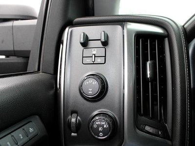 2017 Chevrolet Silverado 3500 HD Crew Cab Long Box 4-Wheel Drive LTZ