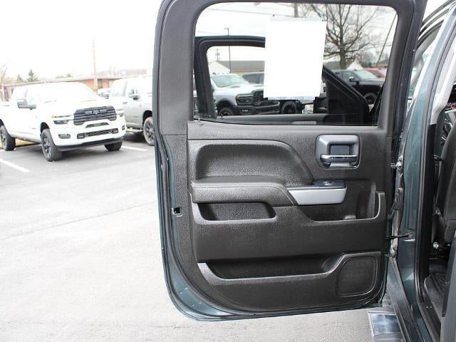 2017 Chevrolet Silverado 3500 HD Crew Cab Long Box 4-Wheel Drive LTZ