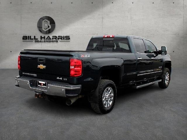 2017 Chevrolet Silverado 3500 HD Crew Cab Long Box 4-Wheel Drive LTZ