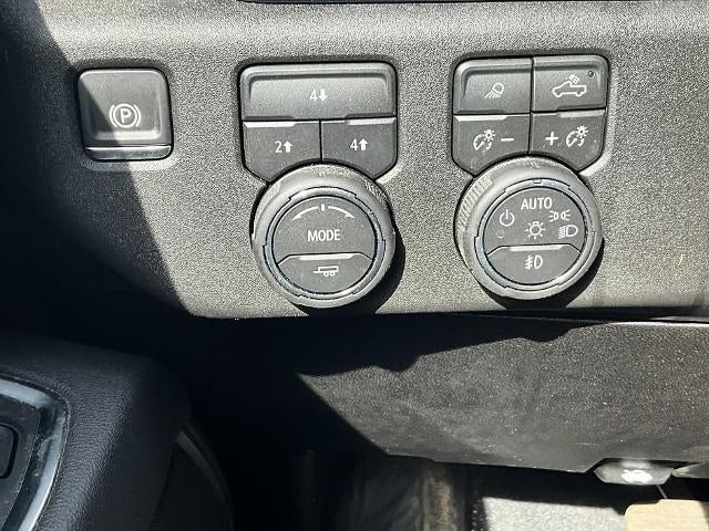 2026 Chevrolet Silverado 3500 HD Crew Cab Long Box 4-Wheel Drive LT
