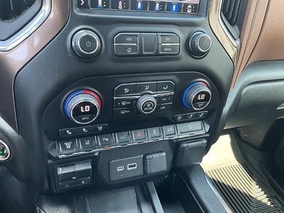 2021 Chevrolet Silverado 3500 HD Crew Cab Long Box 4-Wheel Drive High Country