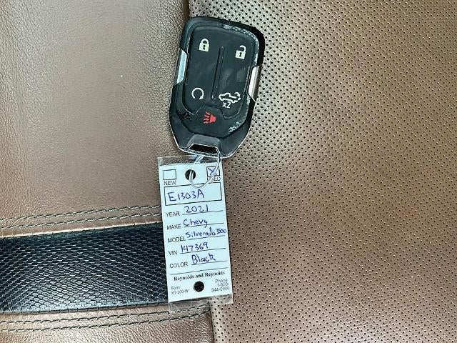 2021 Chevrolet Silverado 3500 HD Crew Cab Long Box 4-Wheel Drive High Country