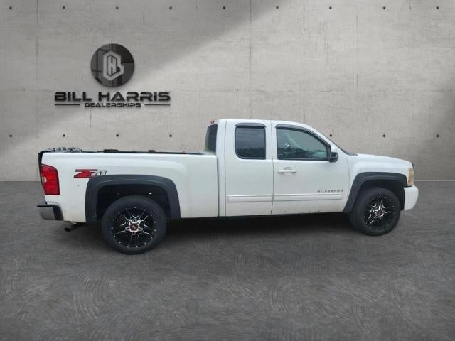 2011 Chevrolet Silverado 1500 Extended Cab Standard Box 4-Wheel Drive LT