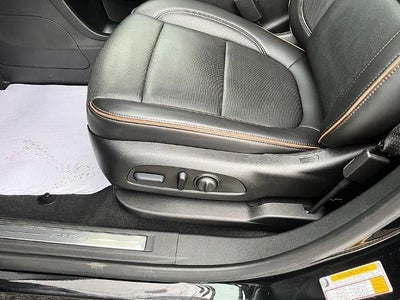 2023 GMC Acadia AWD AT4