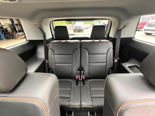 2023 GMC Acadia AWD AT4