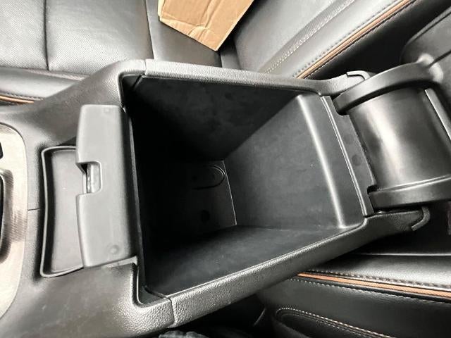 2023 GMC Acadia AWD AT4
