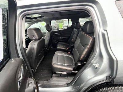 2023 GMC Acadia AWD AT4