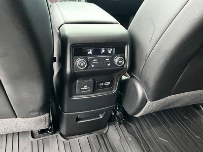 2023 GMC Acadia AWD AT4