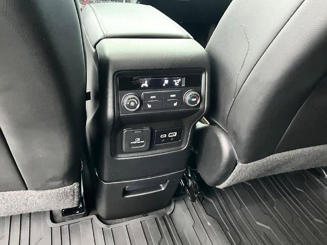 2023 GMC Acadia AWD AT4