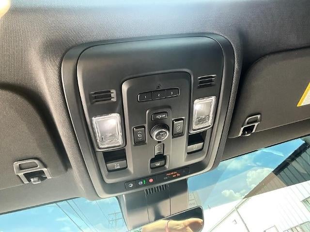 2023 Chevrolet Suburban 4WD High Country