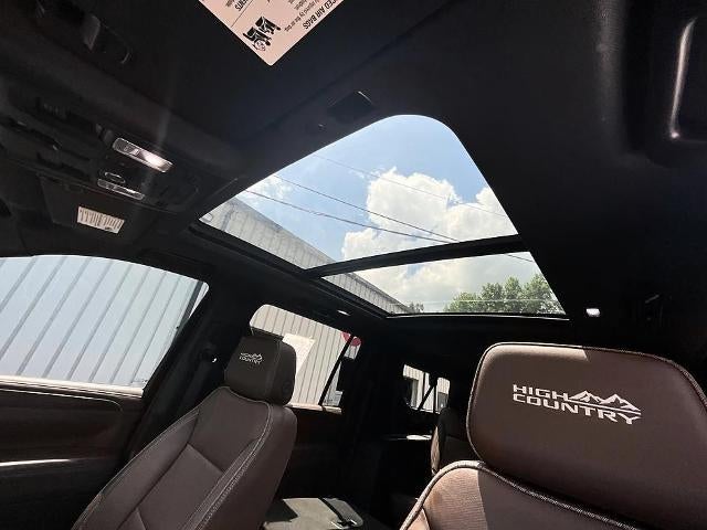 2023 Chevrolet Suburban 4WD High Country