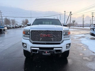 2016 GMC Sierra 2500 HD Crew Cab Standard Box 4-Wheel Drive Denali